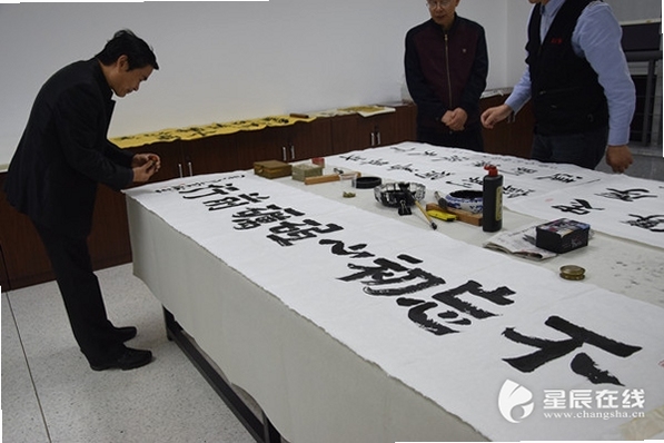 习闻乐见 安装 教程 界面
