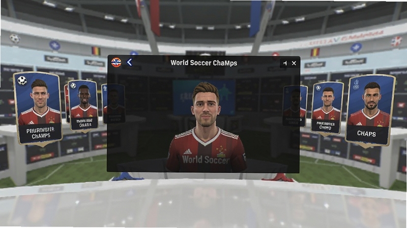 足球经理在转会市场挑选球员的场景,画面中央是World Soccer Champs游戏界面,背景为虚拟转会大厅,多名球员卡片悬浮展示,整体风格明快写实