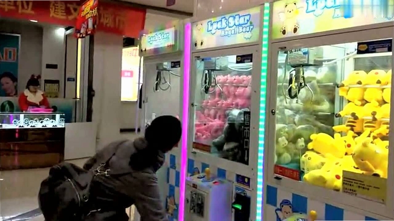 兜夹抓娃娃技巧攻略图解