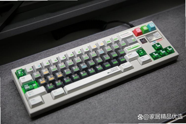 黑暗次元之迷雾小镇按键操作潜行蹲下冲刺,用于搜索配图