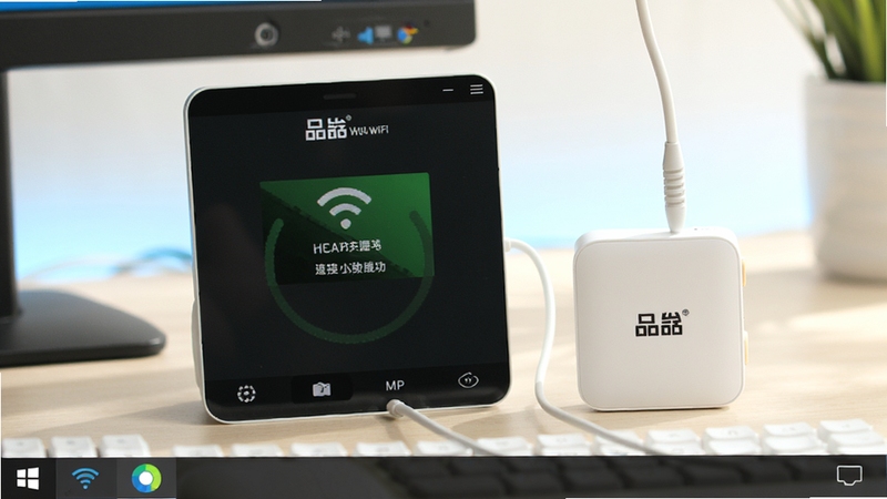 Ʒʤ����wifi�������ӳɹ����棬������Ļ��ʾ����������״̬������������ͼ���������Ա߰ڷ���Ʒʤ����WiFiС�ɵİ�ɫ����������ɫ��������ͻ�����弴�õı������