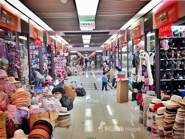 义乌平价小商品批发市场 热门货源实拍