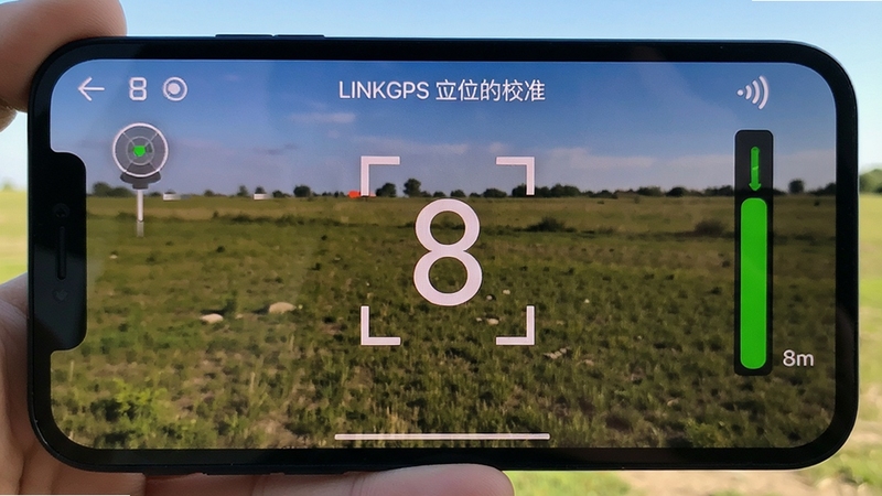 LINKGPS��λУ׼�������棬�ֻ���Ļ��ʾ8��У׼�������ź�ǿ��ָʾ��������Ϊ���⿪������